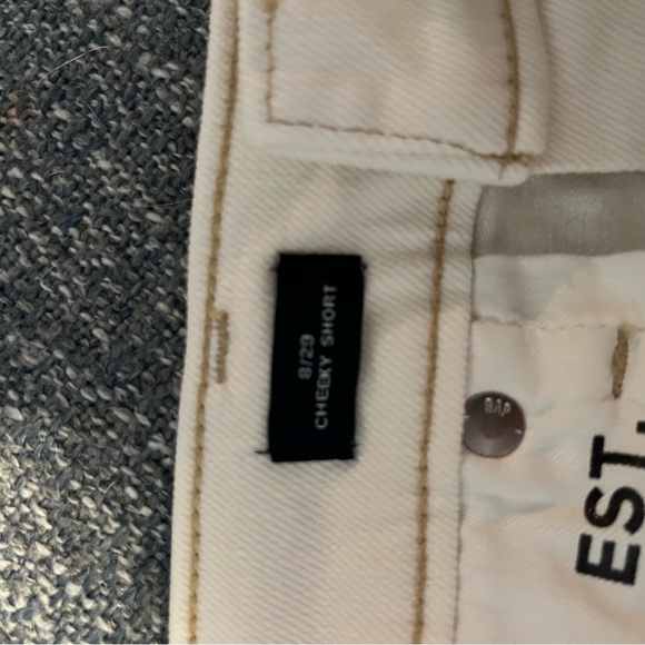 Gap Cheeky High Rise Shorts - Picture 4 of 9